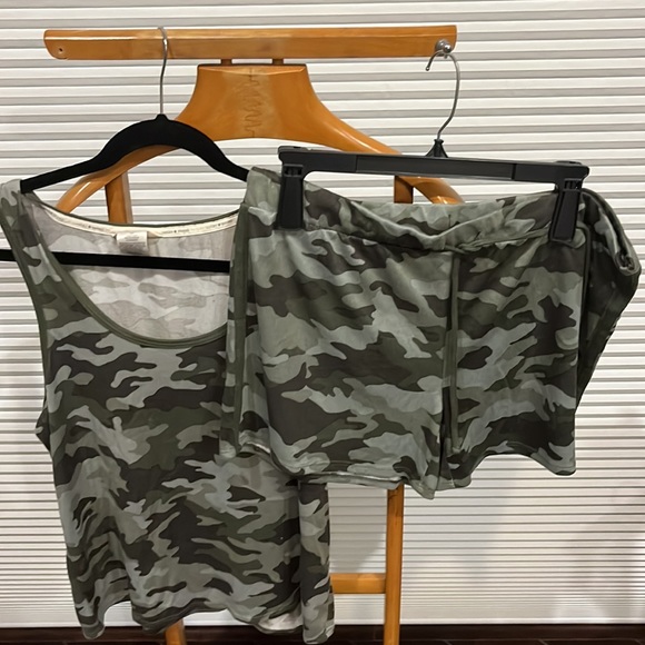 Lucky 4 piece set. Camo. Size L - Picture 4 of 5